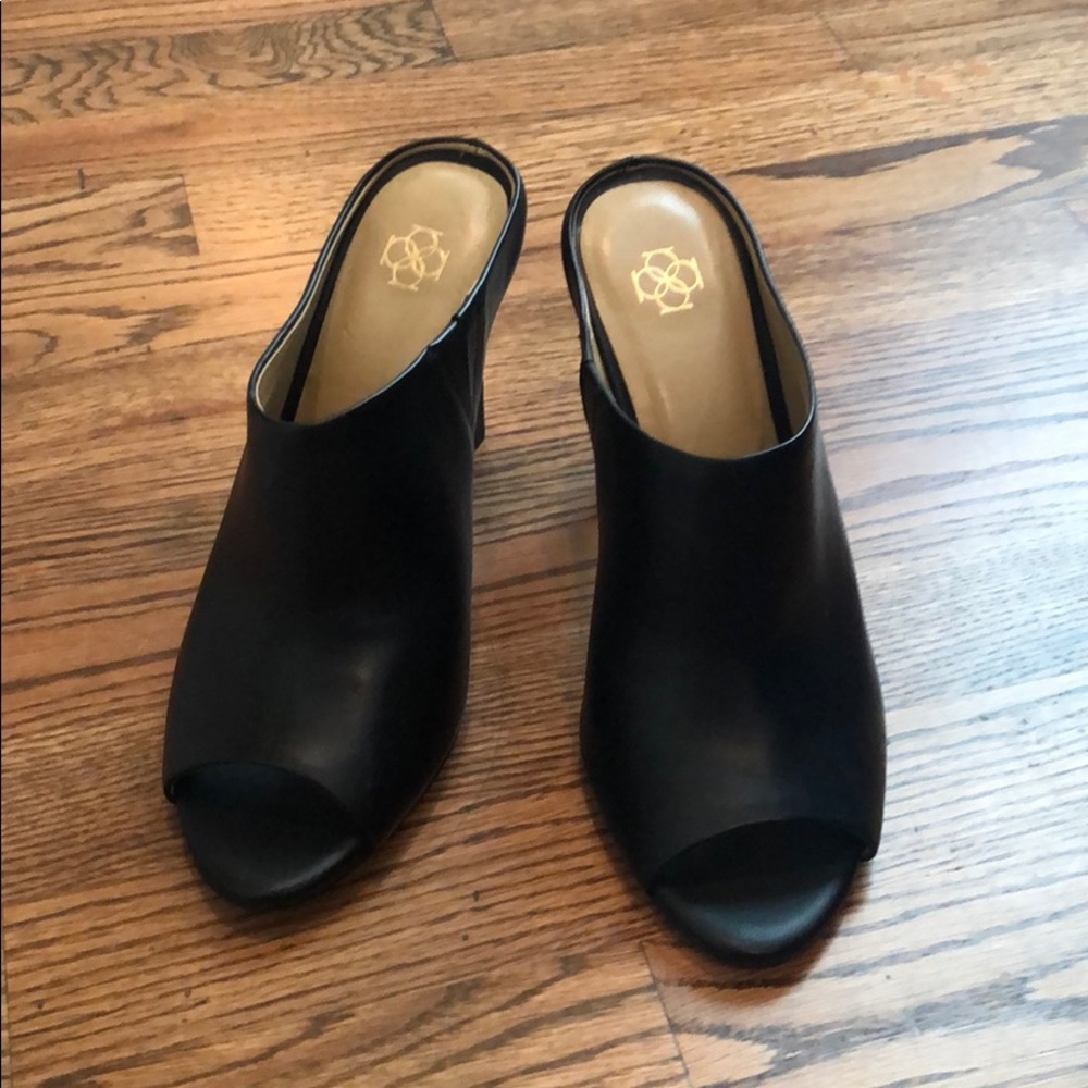 Ann Taylor black heels